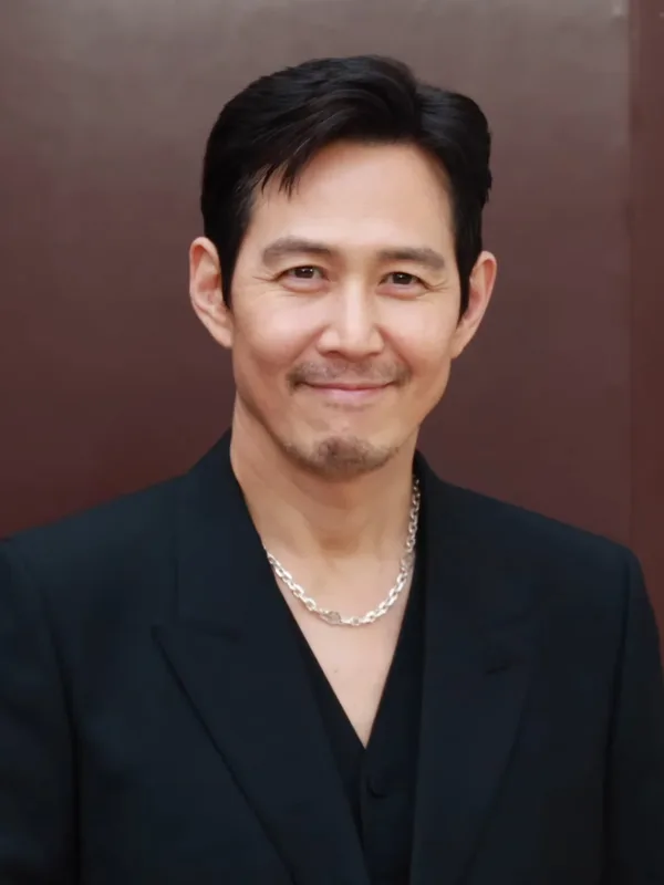 奇勋 饰演者李政宰角色头像