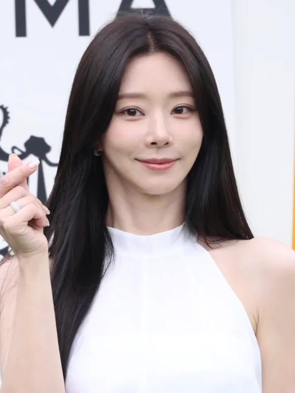 李珠彬 演员照片